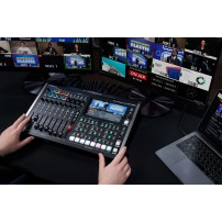 Roland VR-120HD | Mikser audio-wideo FullHD, 12-kanałowy, Streaming USB i Ethernet, 6 HDMI, 6 SDI, kontrola PTZ Roland - 6