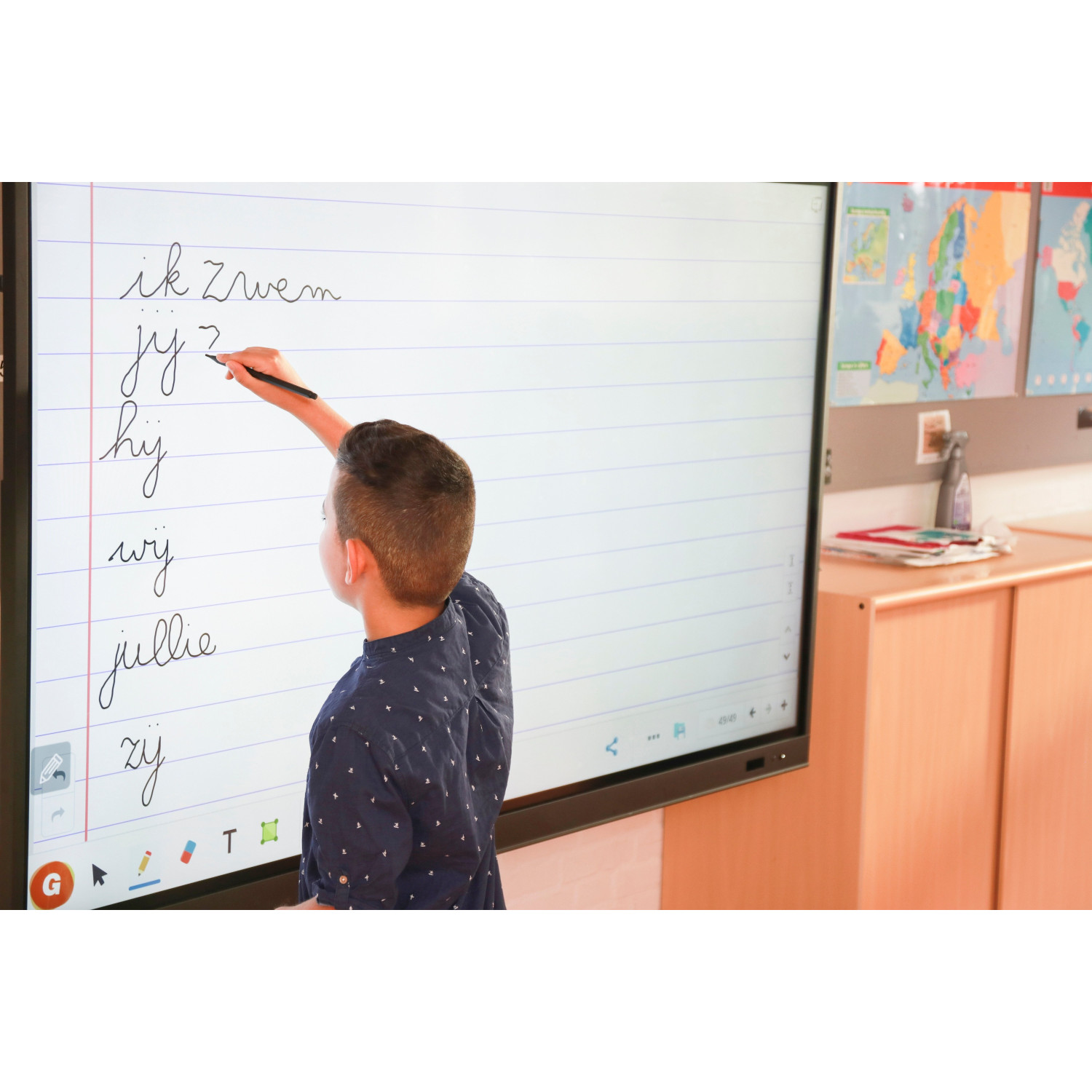 Clevertouch IMPACT Plus2 65" | Dotykowy monitor interaktywny 4K, Android 11, Microsoft 365, WiFi, 400 cd/m2 Clevertouch - 8