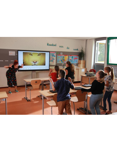 Clevertouch IMPACT Plus2 65" | Dotykowy monitor interaktywny 4K, Android 11, Microsoft 365, WiFi, 400 cd/m2 Clevertouch - 7