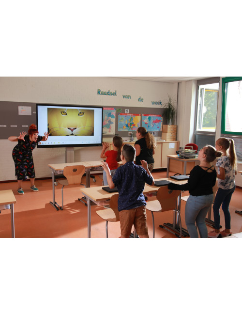 Clevertouch IMPACT Plus2 65" | Dotykowy monitor interaktywny 4K, Android 11, Microsoft 365, WiFi, 400 cd/m2 Clevertouch - 7