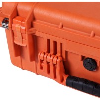 Peli 1550 Protector Case | Walizka transportowa bez wypełnienia, wym. zewn. 52 x 43 x 21 cm, IP67, STANAG 4280, MIL C-4150J Peli