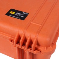Peli 1550 Protector Case | Walizka transportowa bez wypełnienia, wym. zewn. 52 x 43 x 21 cm, IP67, STANAG 4280, MIL C-4150J Peli