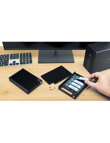 OWC U2 Shuttle 16.0TB 3.5-inch NVMe U.2 SSD RAID OWC - 6