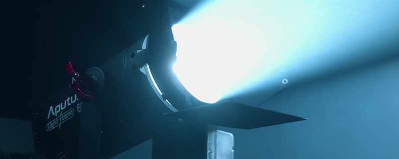 Lampa LS 60d - kompaktowa o stałej barwie 5600K